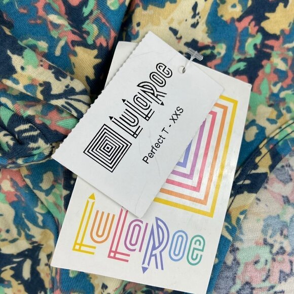 LuLaRoe Perfect T XXS Green Scoop neck NWT - Picture 4 of 5